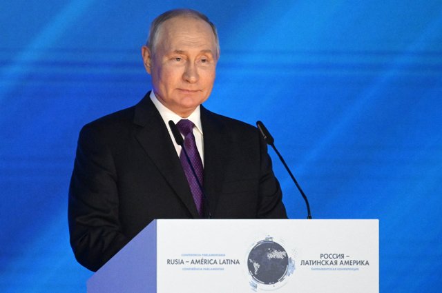 Президент РФ Владимир Путин принимает участие в открытии Международной парламентской конференции «Россия — Латинская Америка»