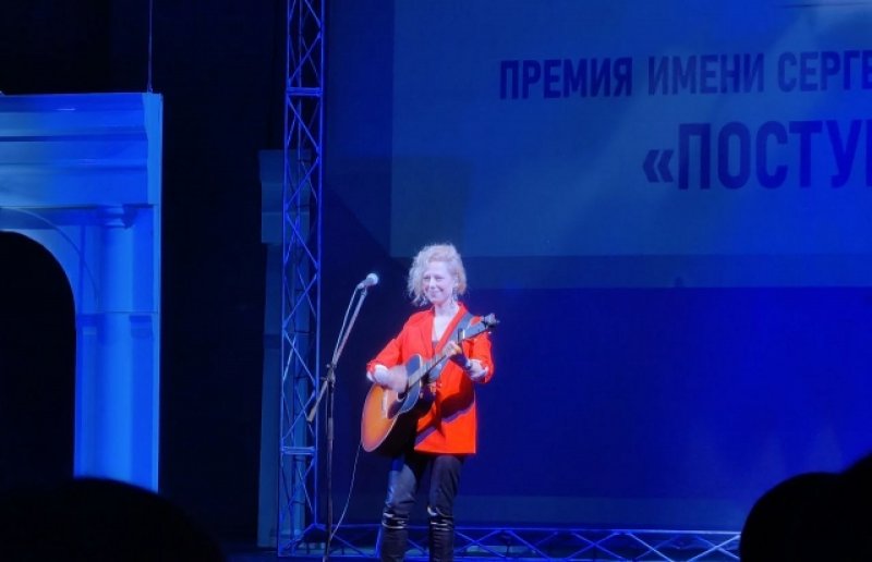 Юта исполнила произведения, которые играла бойцам на Донбассе.