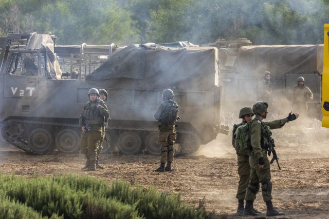 Израильская армия на границе с Газой.