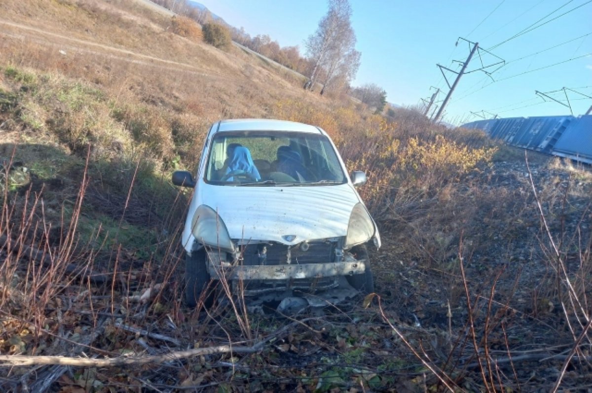 Две женщины пострадали в ДТП в Бурятии, улетев в кювет | АиФ Бурятия