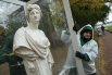 Укрытие парковой скульптуры в музее-заповеднике «Архангельское»0