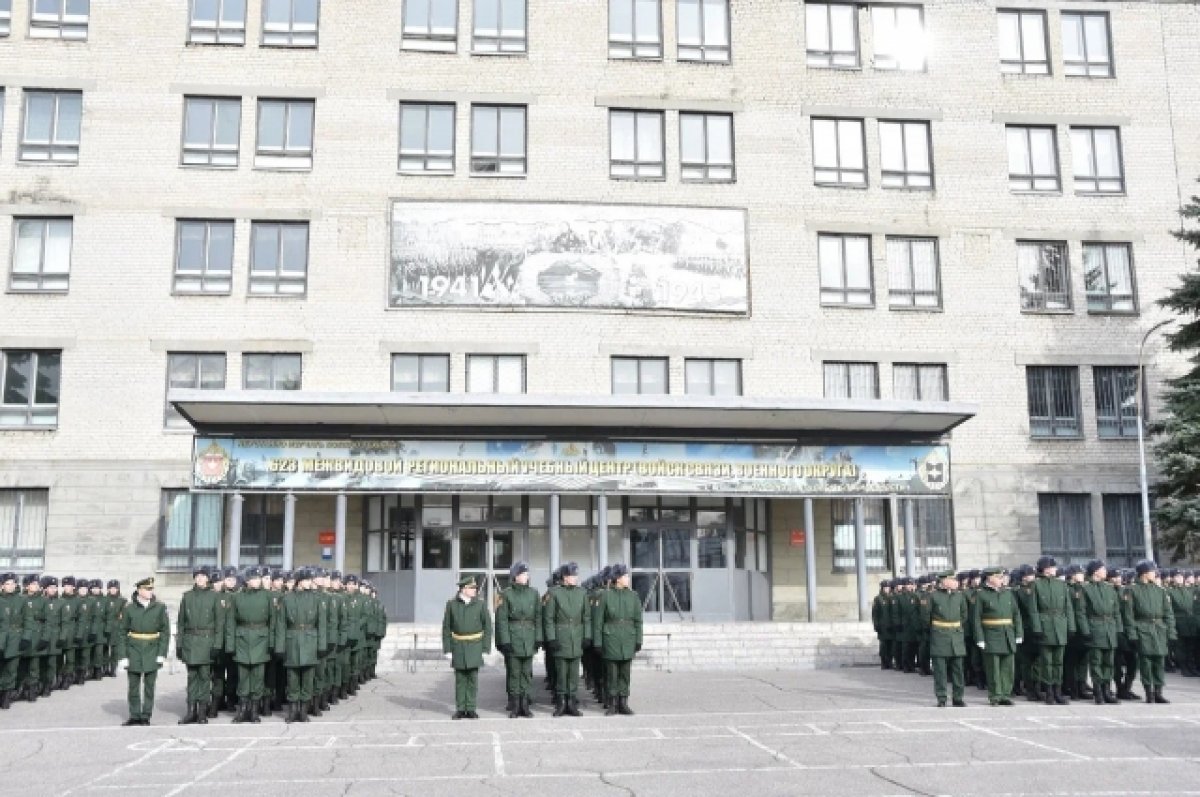 В ульяновском учебном центре войск связи прошёл выпуск младших специалистов  | АиФ Ульяновск