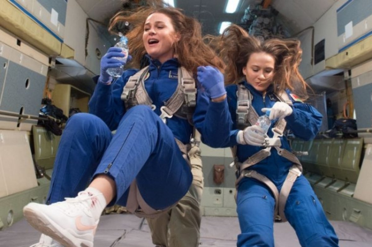 Белорусская женщина космонавт. Тренировка невесомости в самолете. Ил 76 МДК Невесомость.