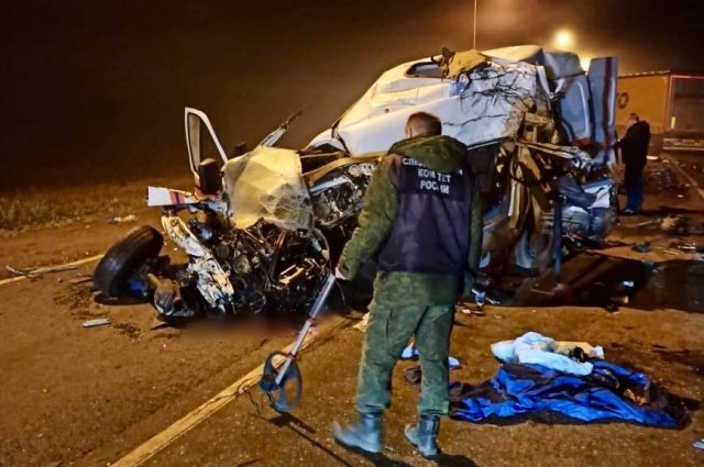 3 октября автомобиль «ГАЗ Соболь» столкнулся с грузовиком Scania.