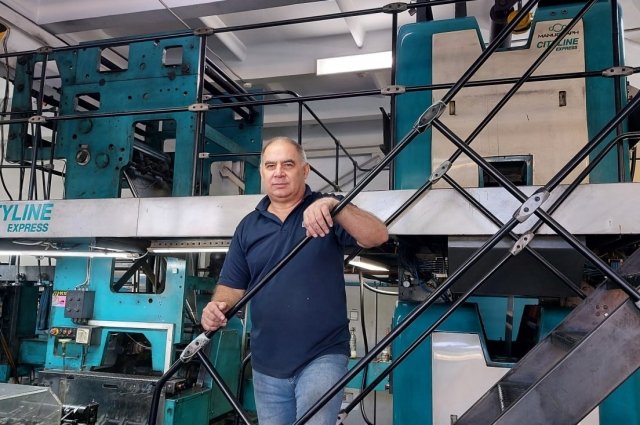 Главный механик Печатного двора Кубани может разобрать и собрать сложную машину чуть ли не с закрытыми глазами.