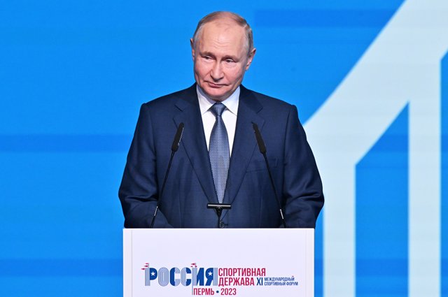 Президент РФ Владимир Путин выступает на пленарном заседании XI международного спортивного форума «Россия — спортивная держава» в Перми.