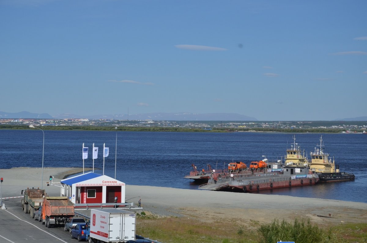 Приобье анапа. Приобье паромная переправа до Салехарда. Паром Салехард Приобье. Стоимость переправы паромной Лабытнанги.