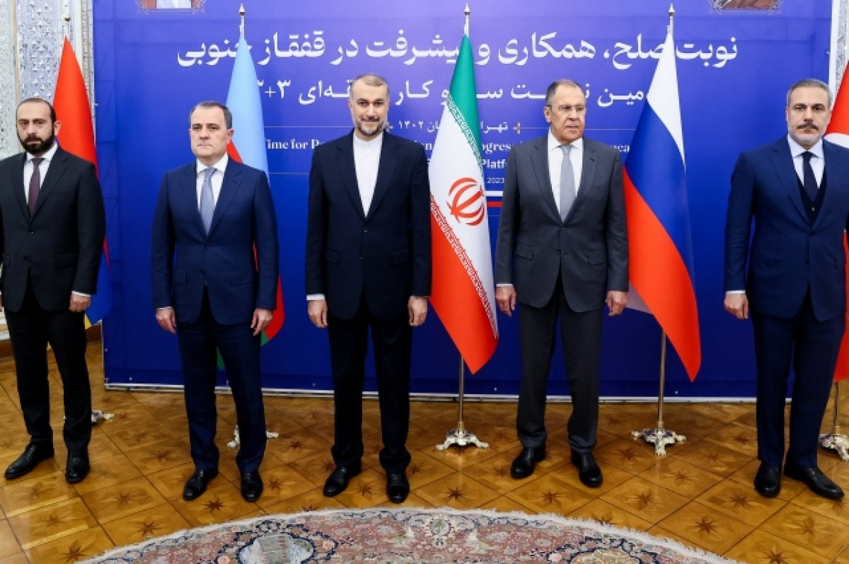 Азербайджан приступил к практическому созданию коридора в Нахичевань через Иран