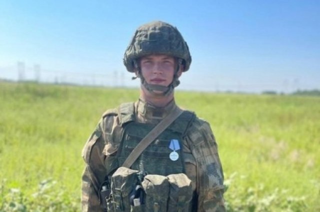 Алексея Иванова похоронили с воинскими почестями.