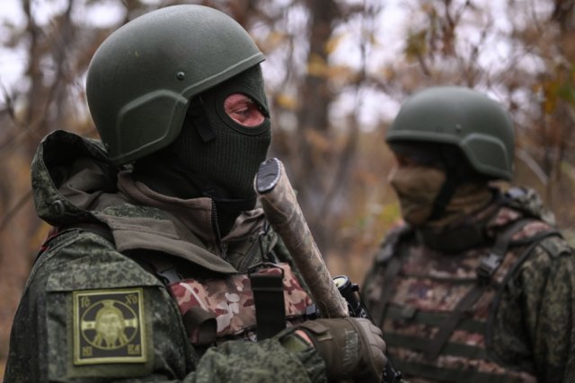 Русский солдат в зоне СВО на Украине. 