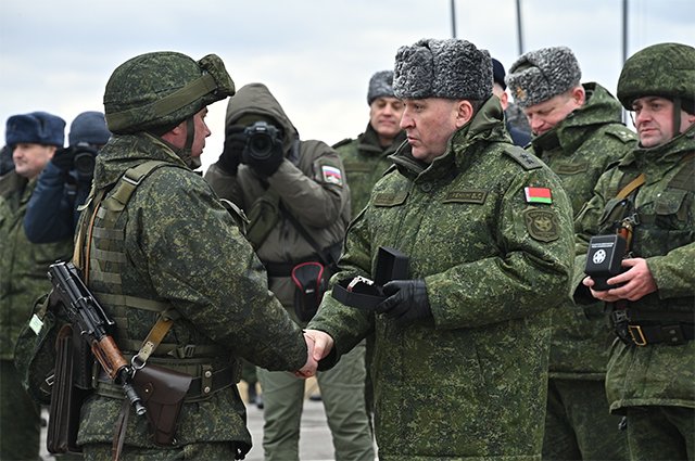Министр обороны Белоруссии Виктор Хренин во время совместных учений России и Белоруссии.