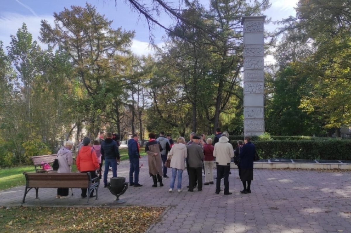 Сквер Коммунаров в Туле. Сквер Коммунаров Горловка.