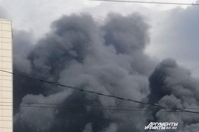 Жители Соликамска услышали громкий звук и увидели огромный столб дыма 31 октября.