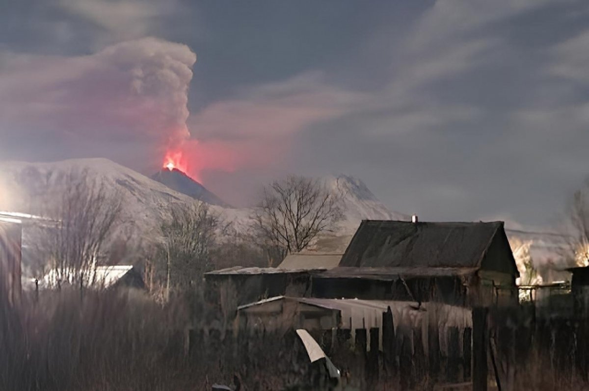 Вулкану Ключевской на Камчатке присвоили «красный» код авиаопасности