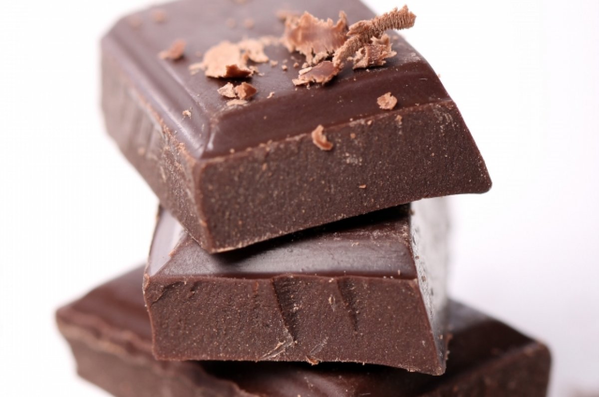 Диетолог Соломатина объяснила, чем полезен шоколад для пожилых людей