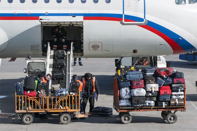 Что делать, если чемодан повредили при перелете?