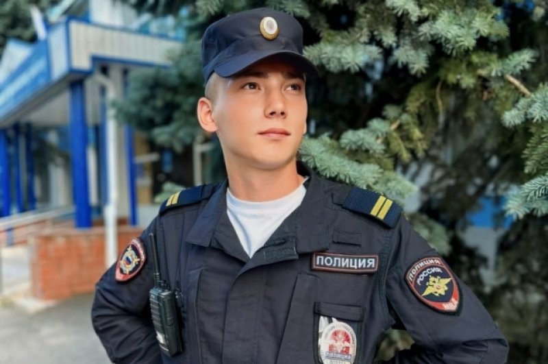 Полицейский ОППСП ОМВД России по Чернянскому район, младший сержант полиции Притулин Алексей Александрович.