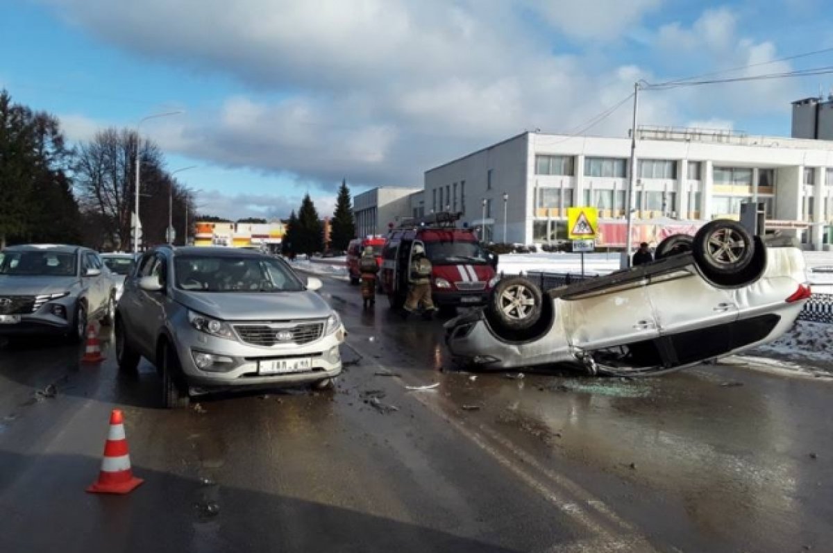 Автомобиль под управлением северского пенсионера опрокинулся после ДТП |  АиФ Томск