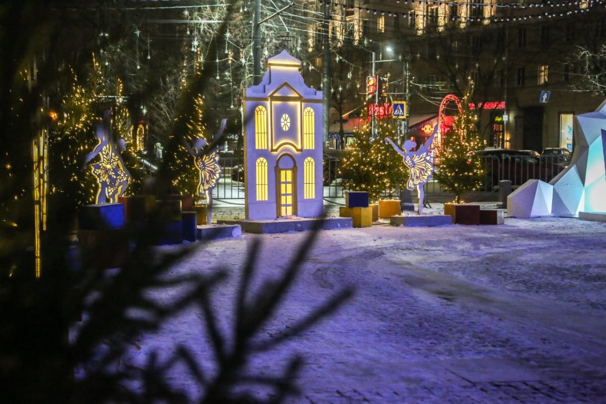 Новогодние праздники в воронеже. Новогодняя площадь Ленина Воронеж. Площадь Ленина Воронеж 2021. Площадь Ленина Воронеж елка 2021. Площадь Ленина Воронеж 2022.