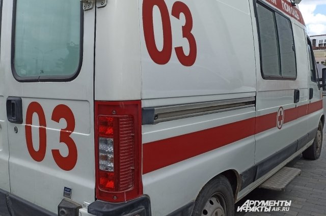 По версии главного врача -  медик уехал, потому что не увидел признаков инсульта.