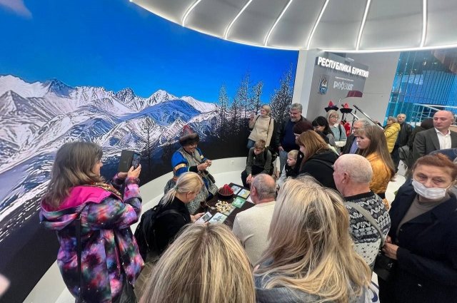 На выставке "Россия" на ВДНХ посетителей угостят бурятскими буузами