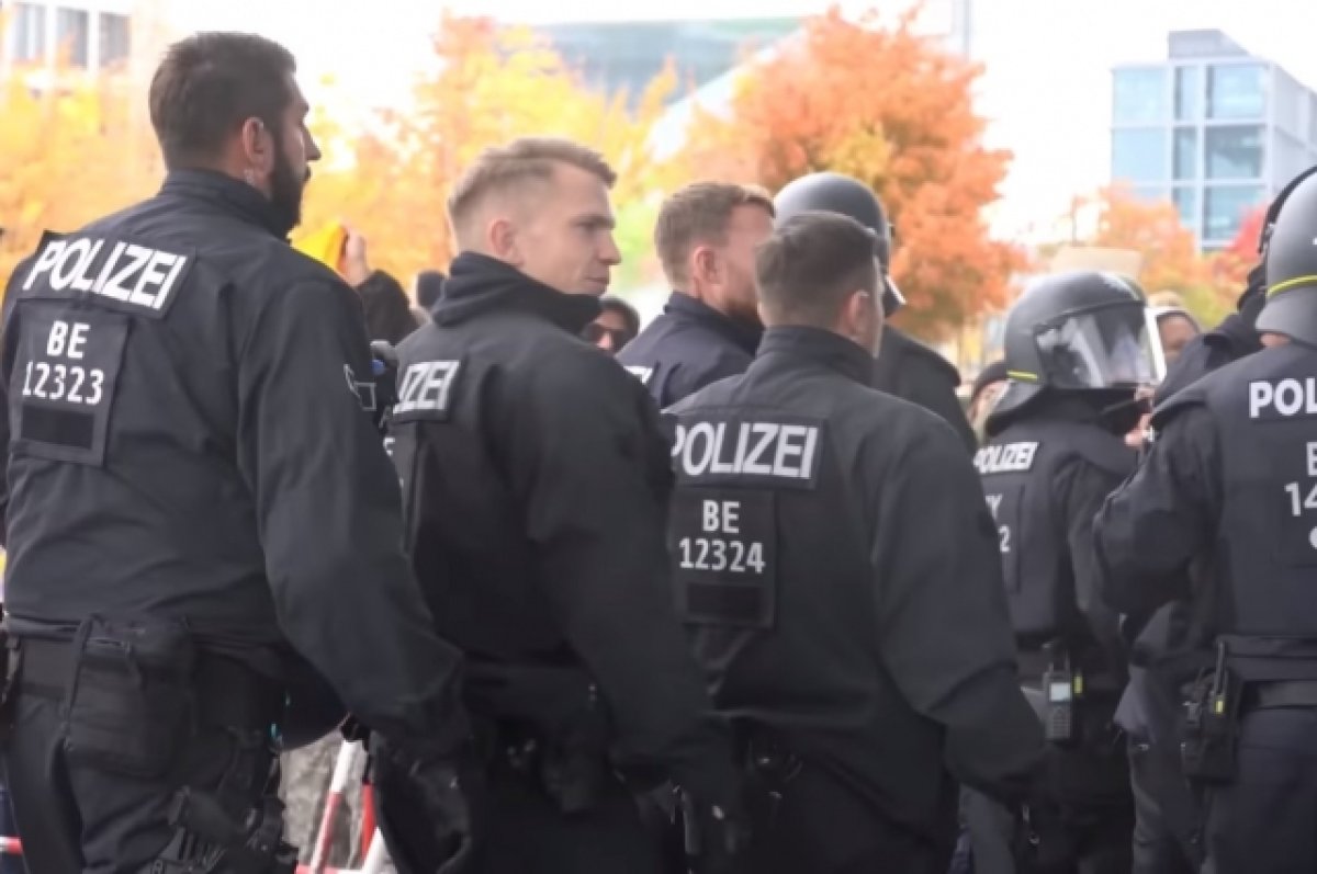 В Гамбурге задержали угрожавших учителям четырех подростков