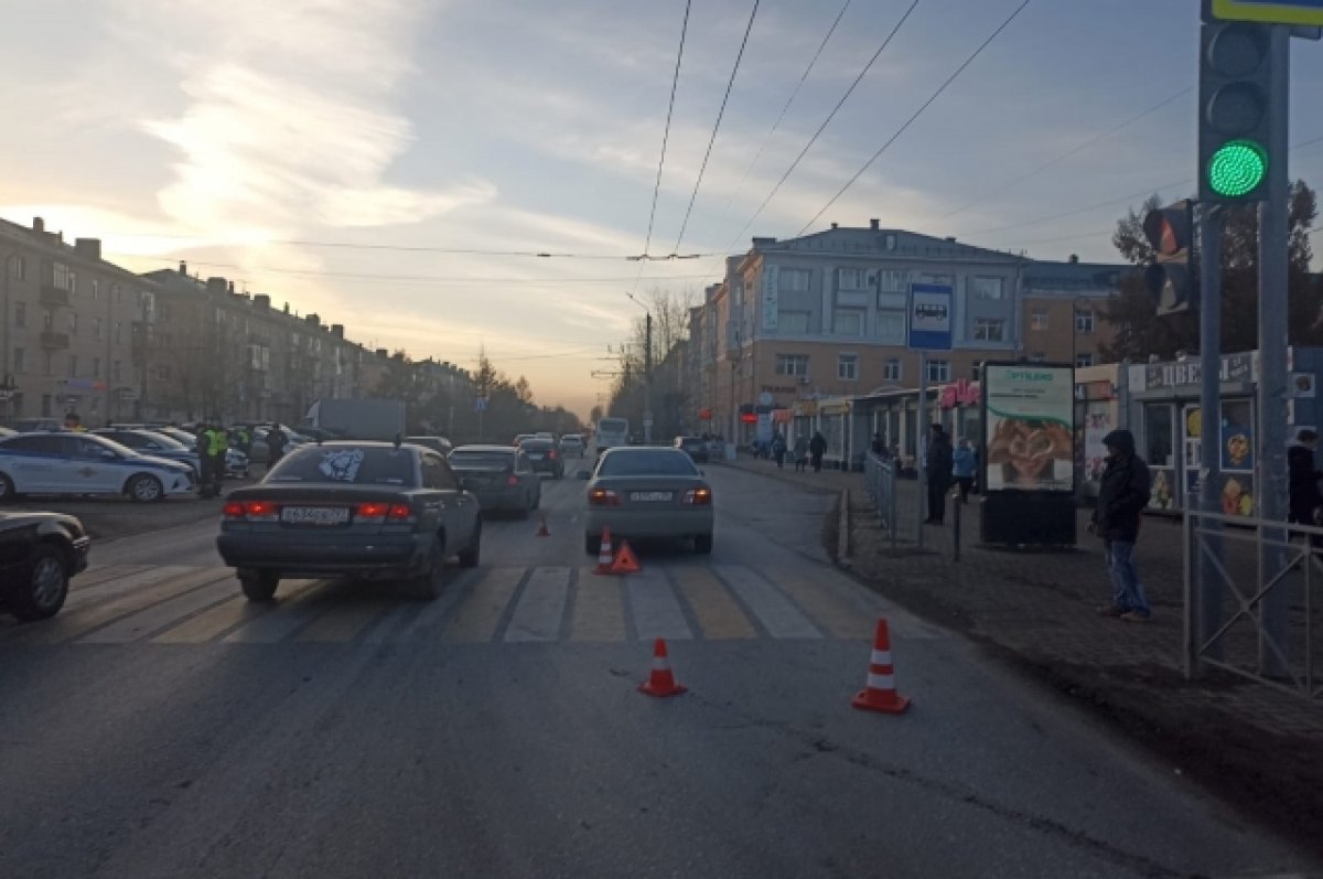 В Омске на пр. Мира водитель «Ниссана» сбил ребёнка на пешеходном переходе  | АиФ Омск