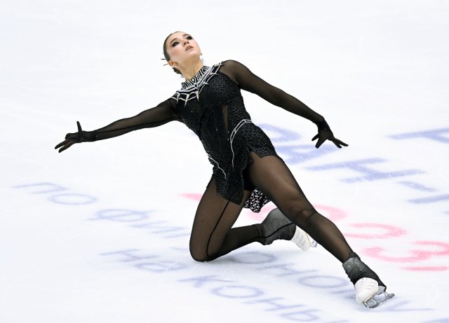Камила Валиева на IV этапе Гран-при России «Идель» по фигурному катанию в Казани.