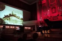 Все пришедшие на концерт в БКЗ Салиха Сайдашева стали свидетелями уникального эксперимента - «Этюды-картины»  были в прямом смысле нарисованы. 
