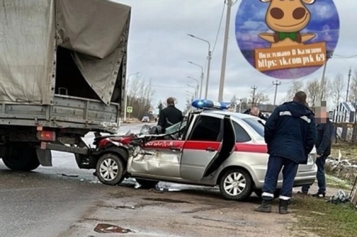 В Калязине произошло ДТП с автомобилем Росгвардии и грузовиком | АиФ Тверь