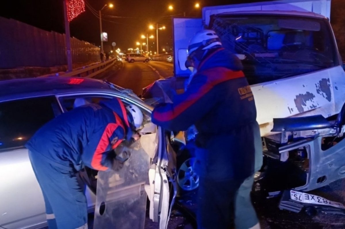 В Чите часть моста на проспекте Советов перекрыли из-за смертельной аварии  | АиФ Чита