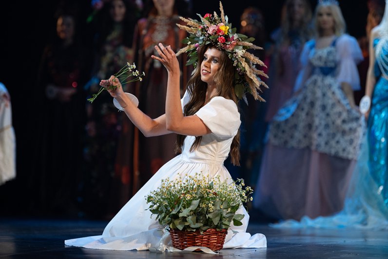 Евгения Путилова (Екатеринбург) во время финала всероссийского конкурса красоты 