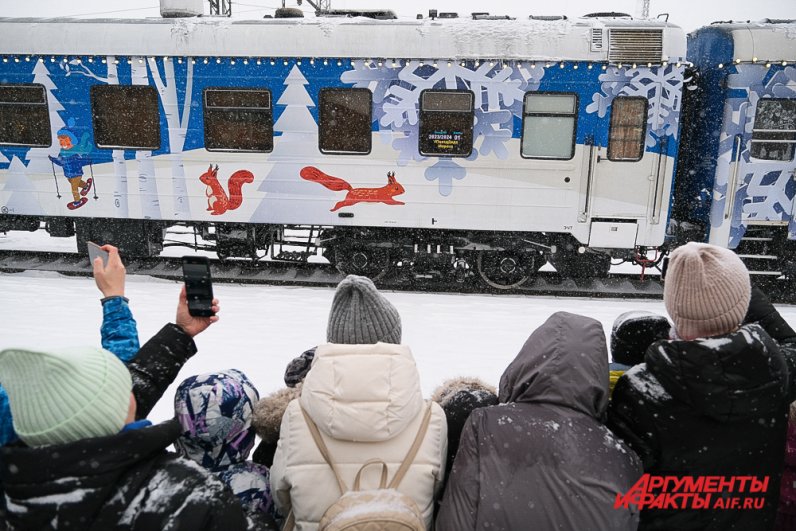 Поезд «деда Мороза» прибыл в Пермь.