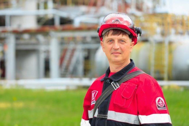 Юрий Зайцев почти 30 лет работает на заводе «ЛУКОЙЛ-Пермнефтеоргсинтез».
