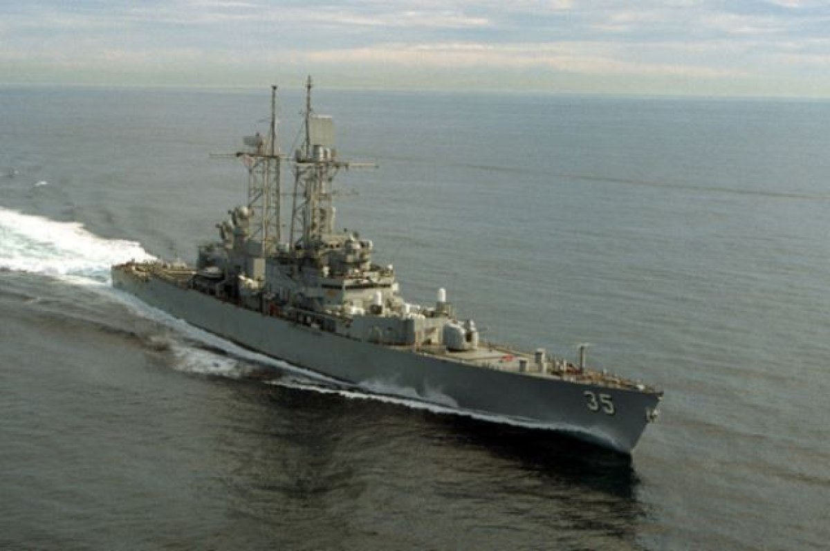 В Китае сообщили о вытеснении эсминца ВМС США из территориальных вод страны