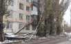 На улице Жидкова в Симферополе упавшее дерево повредило балкон.