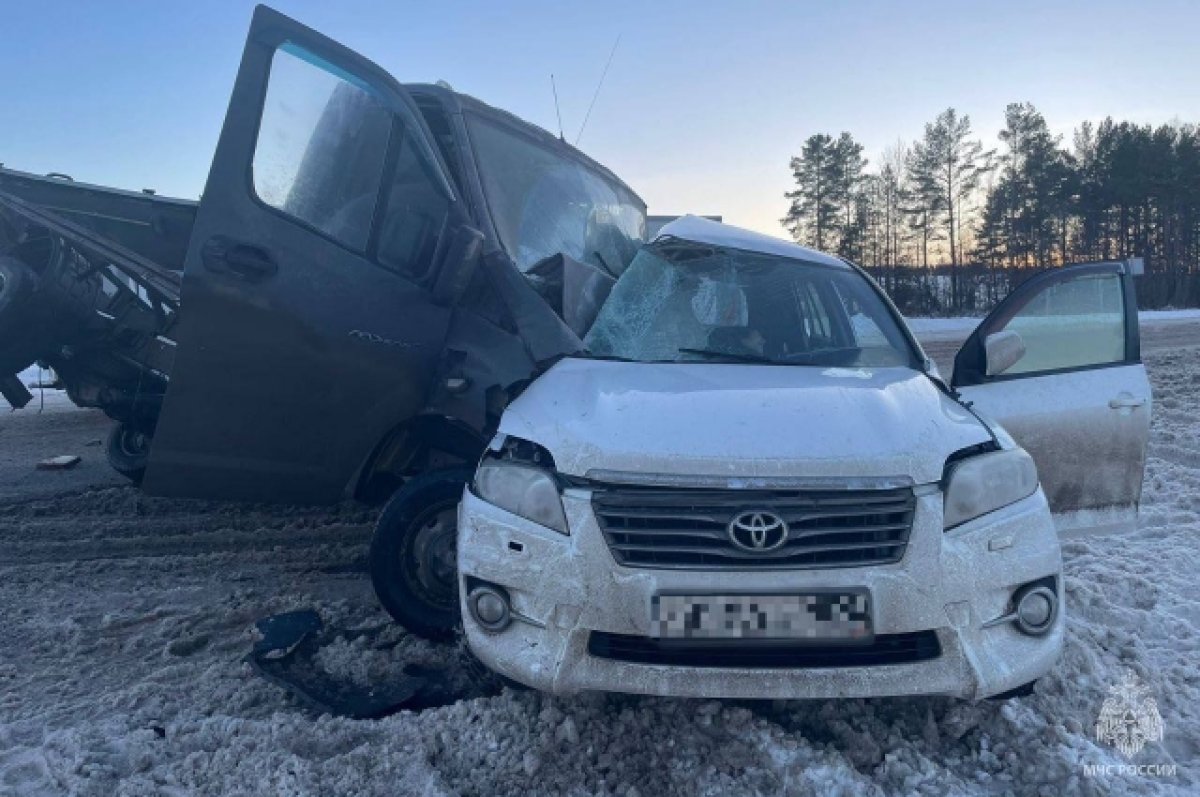 В Удмуртии спасатели достали из искорёженной машины тело погибшего в ДТП |  АиФ Удмуртия