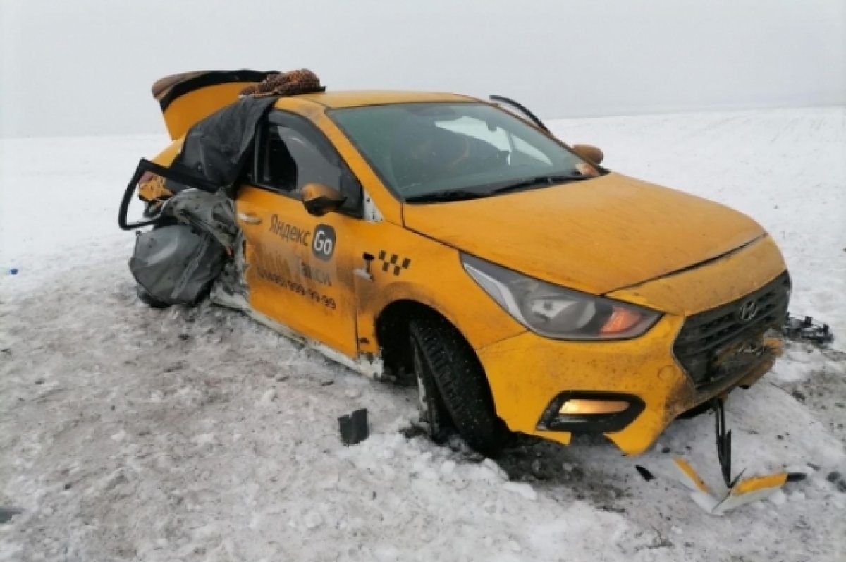 В ДТП с такси под Саратовом пострадали пять человек | АиФ Саратов