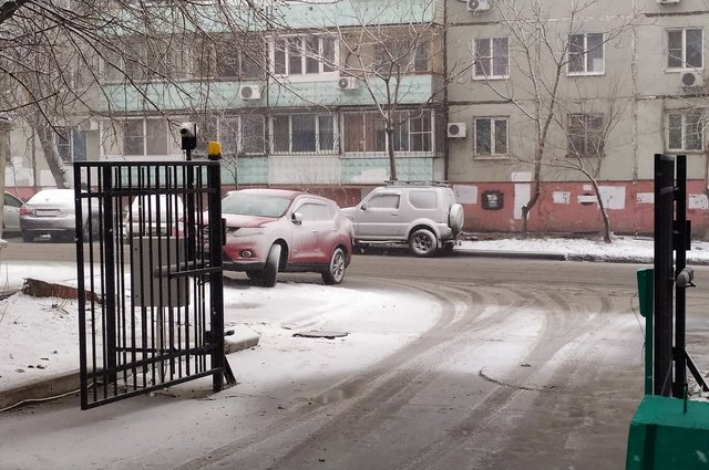 Оренбуржцы жалуются на гололёд после ледяных дождей
