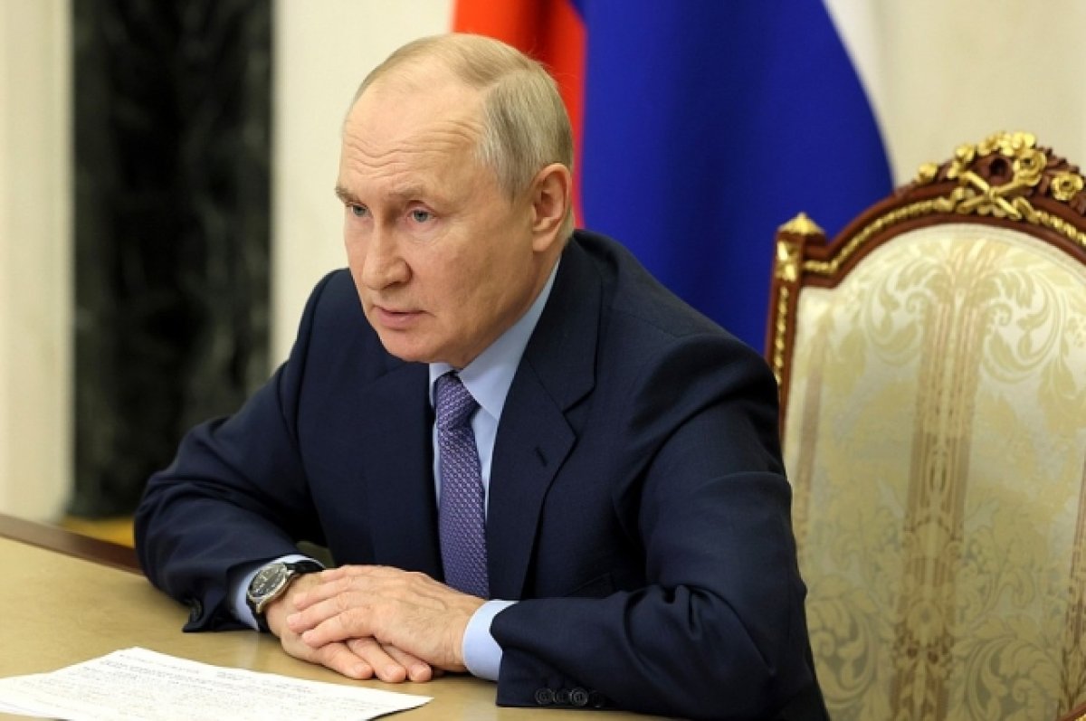 Путин поздравил издательский дом «АиФ» с 45-летием