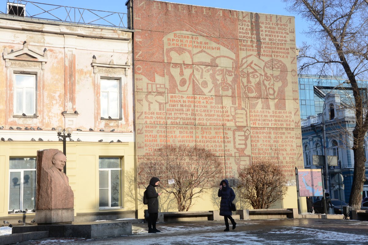 Подсветку начали устанавливать на 16 исторических зданиях в Иркутске | АиФ  Иркутск