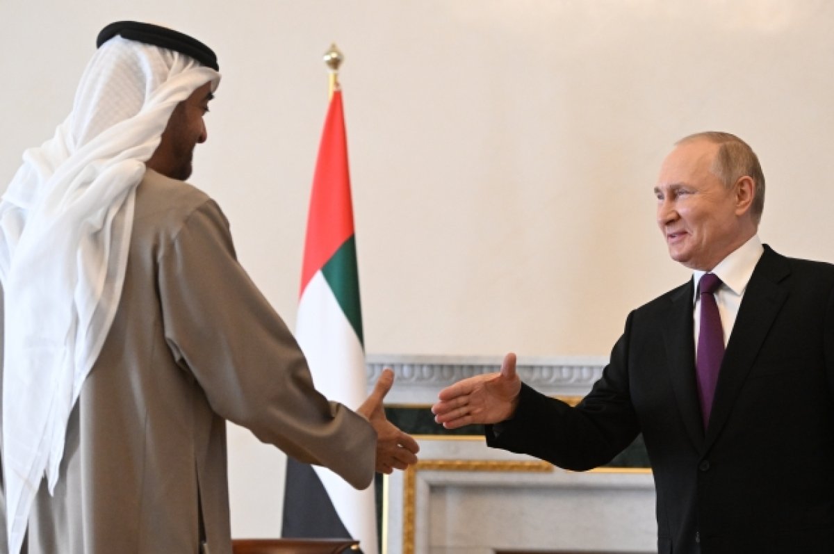 Путин и президент ОАЭ начали рабочий завтрак во дворце Каср Аль-Ватан