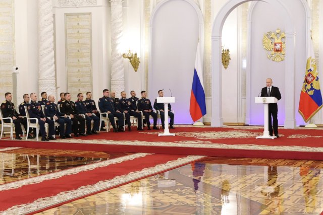 Президент РФ Владимир Путин на церемонии вручения медалей «Золотая Звезда» в Кремле накануне Дня Героев Отечества. 8 декабря 2023.