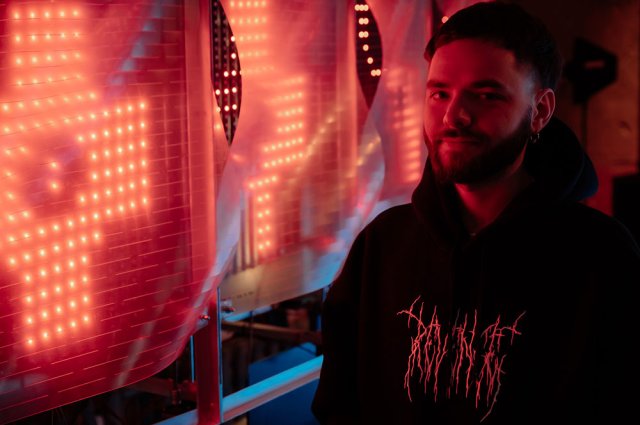 Дмитрий Покровский, инсталляция «Fabric».