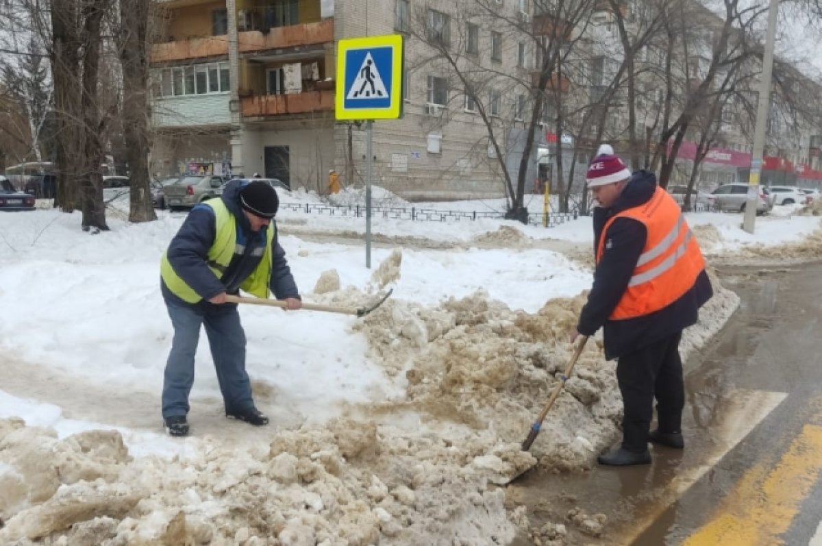 Губернатор прокомментировал ситуацию с уборкой снега в Воронеже | АиФ  Воронеж