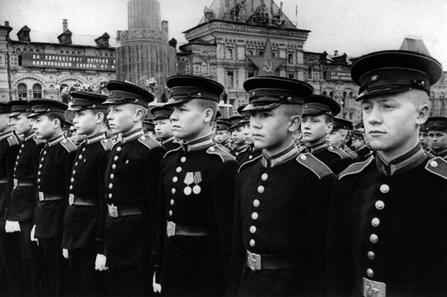 Суворовцы на Параде Победы в Москве, 24 июня 1945 года.