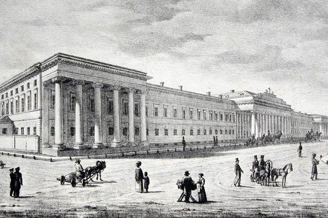 Горький мечтал поступить в Казанский университет, а Маяковский читал стихи в актовом зале вуза.
