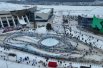 Участницами рекорда стали все, кто пришел на Олимпийскую площадь Кемерова в образе внучки Деда Мороза. 