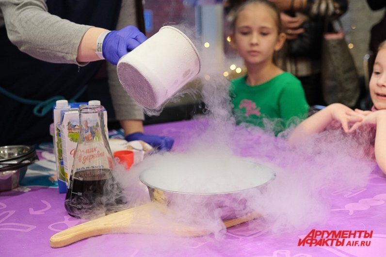 В Перми открылся семейный фестиваль «Новогодняя фабрика чудес».