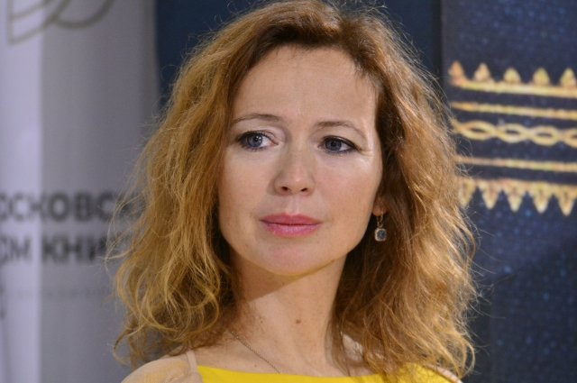 Елена Захарова.